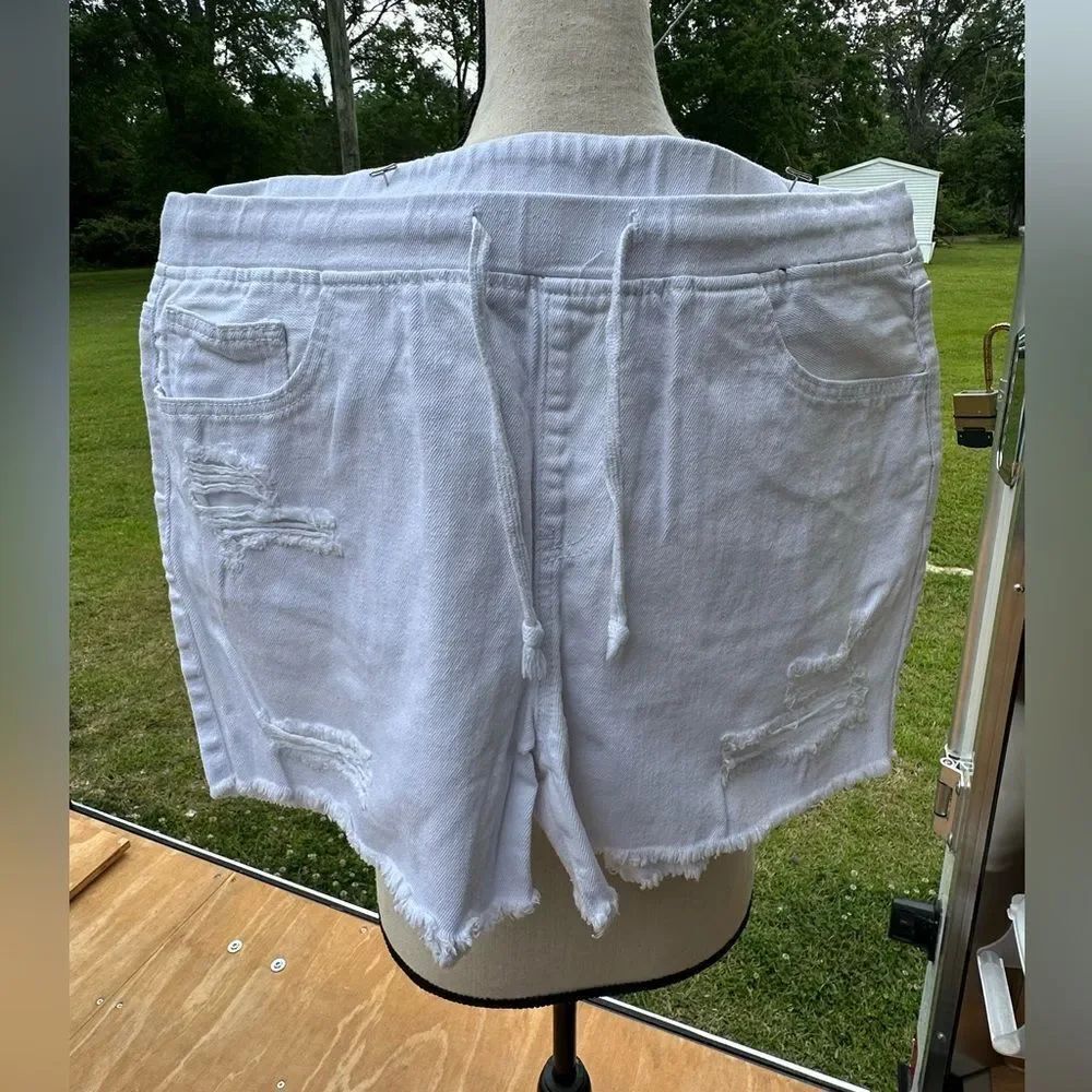YMI denim White Distressed Women's Shorts
